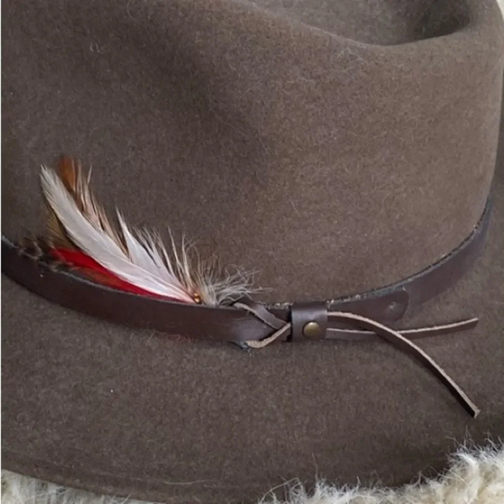 Dorfman Pacific Wool Brown Fedora Feather Crushable Water-Repellent Outback USA